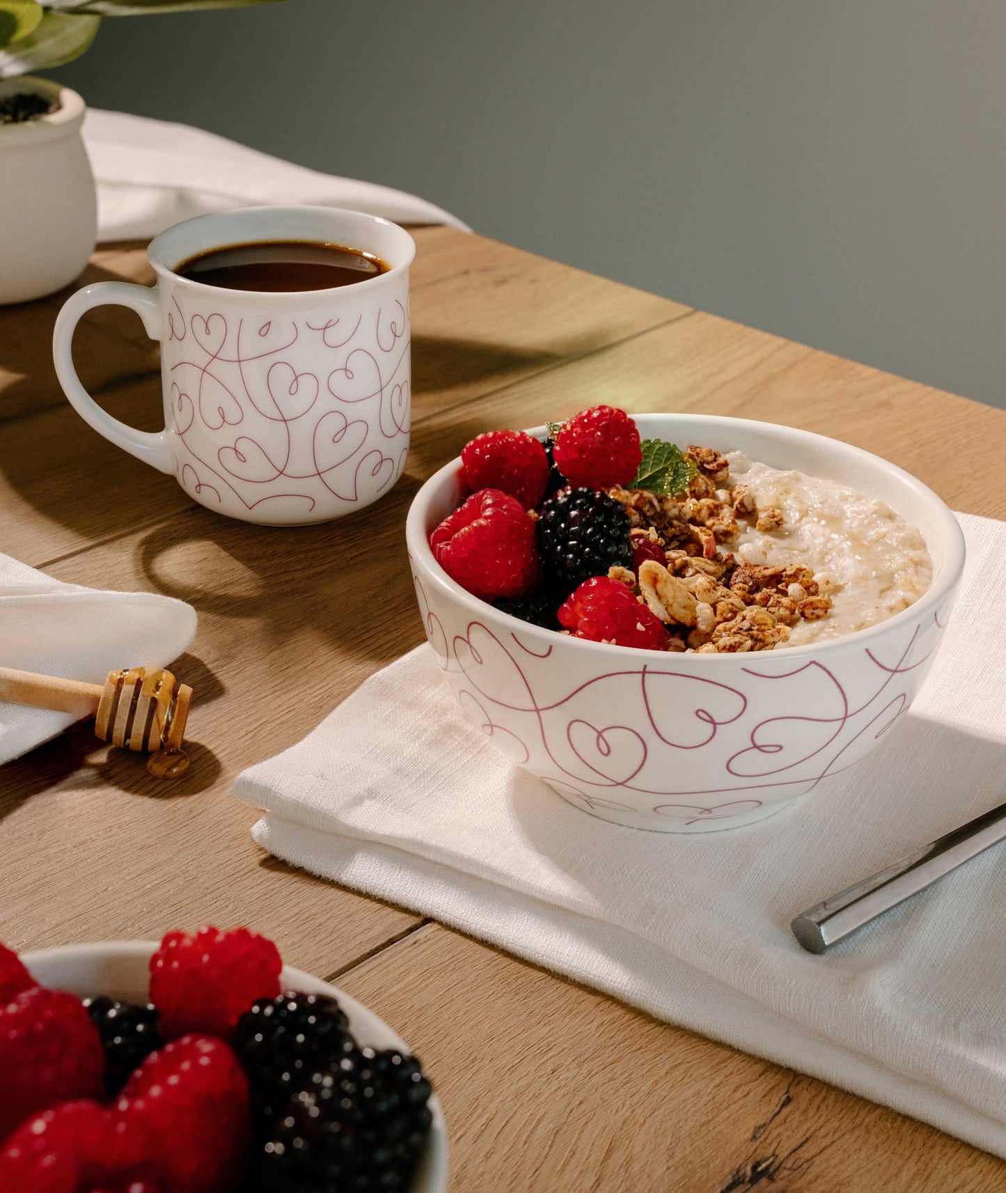 LT Loving Loops Ceramic Breakfast Set, 4 Mugs & 4 Bowls
