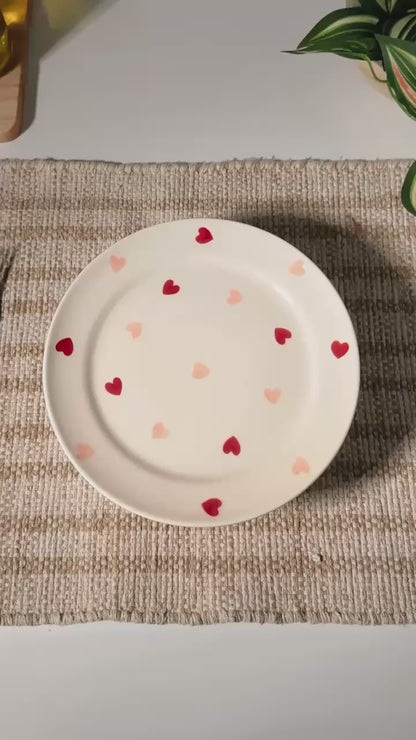 LT Love's Embrace Heart Plates Ready to Gift - Set of 4